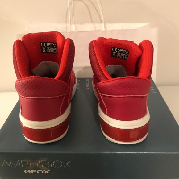 Geox Red HighTops with USB/LED heel messaging - Picture 2 of 9